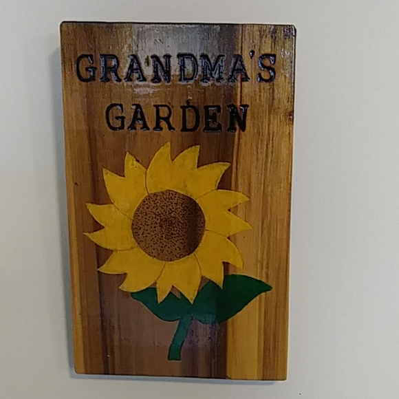 Handmade Grandma's Garden Sign - Picture 1 of 2